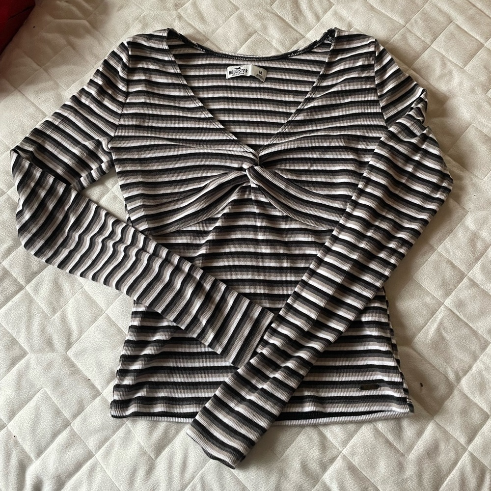 COPY - Hollister long sleeve